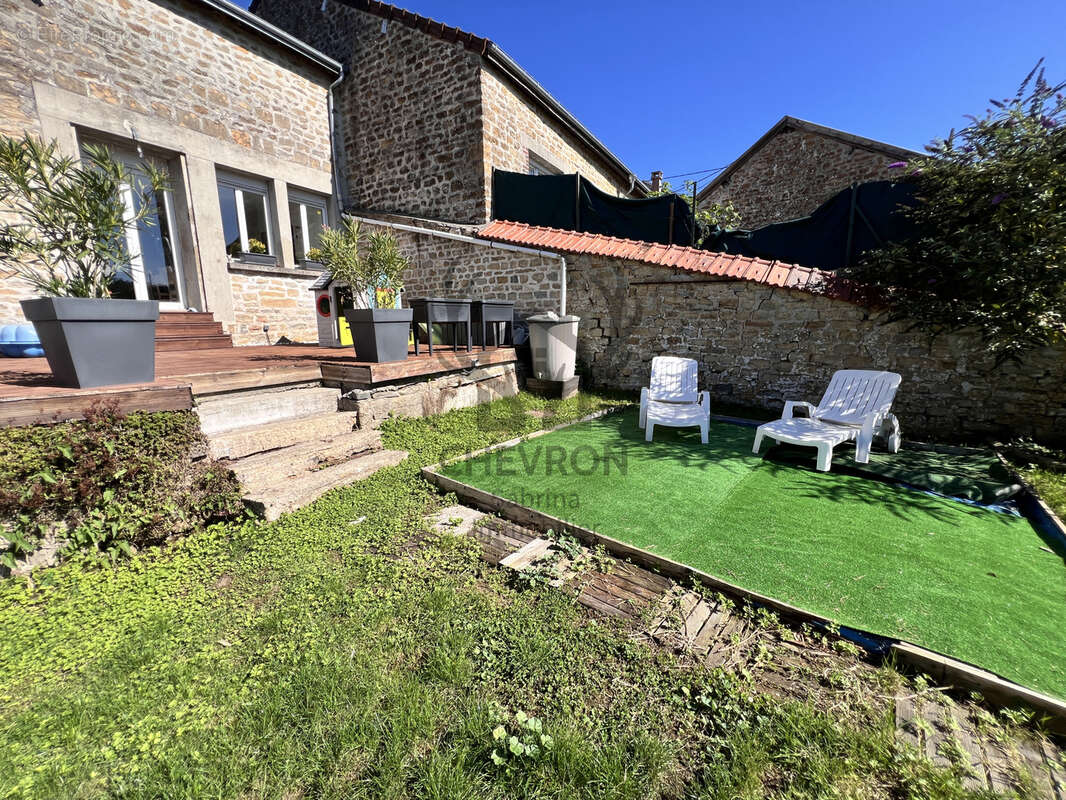 Maison à SURY