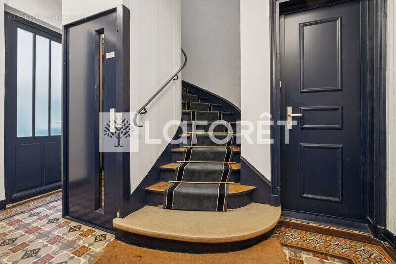 Appartement à PARIS-7E