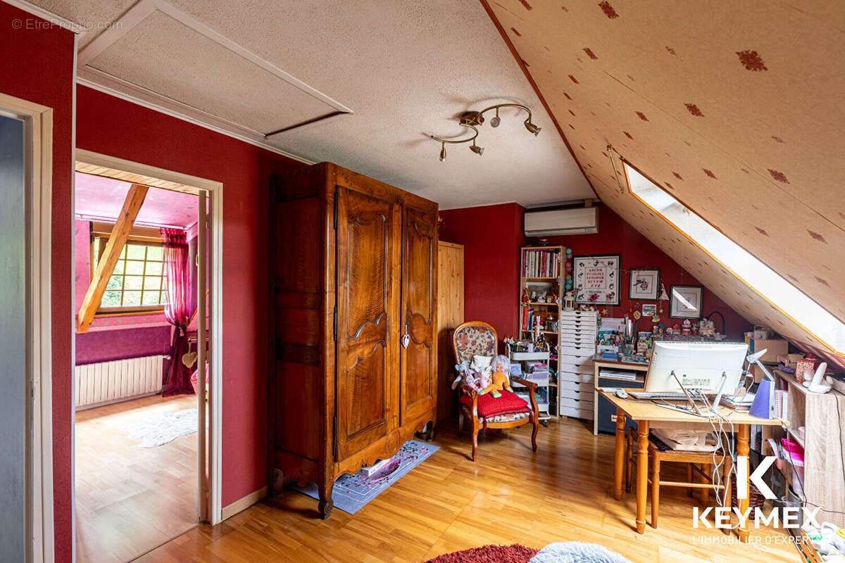 A 10 mn de Pontoise ,maison 7 pièces ,3 chambres,véranda panoramique ,sous sol total, spa ,terrain 2347 M² - photo 13