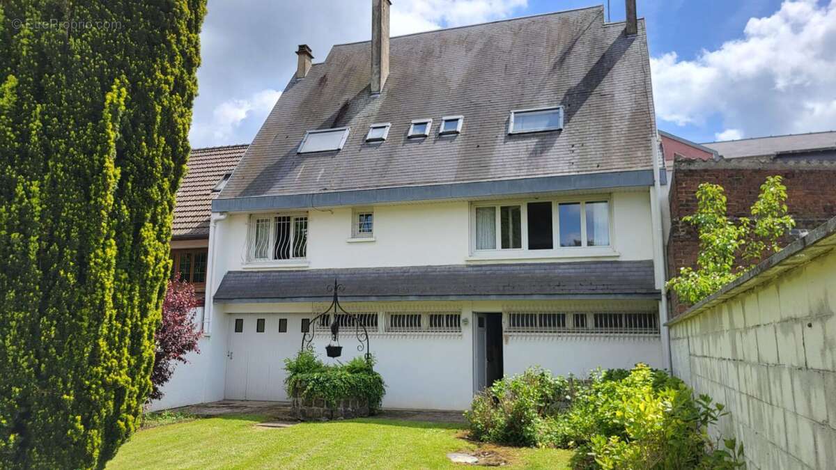Maison à SAINT-QUENTIN