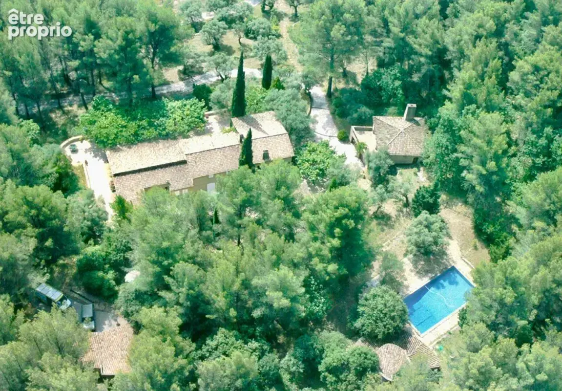 Maison Le Revest Les Eaux 10 pièce(s) 399 m2 - photo 2