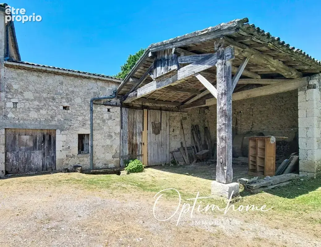 Ensemble immobilier en pierres avec dépendances - photo 9