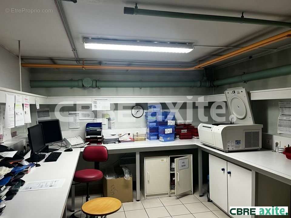 236 m² à Bourgoin-Jallieu  - photo 5