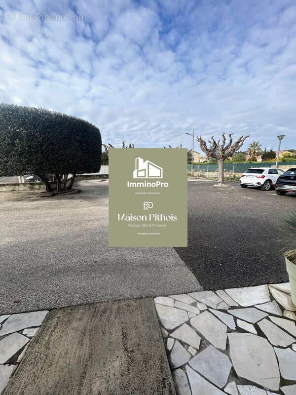 Commerce à SANARY-SUR-MER