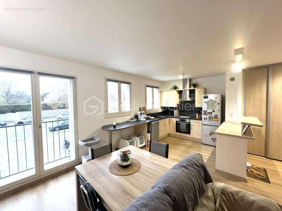 Appartement à LARDY