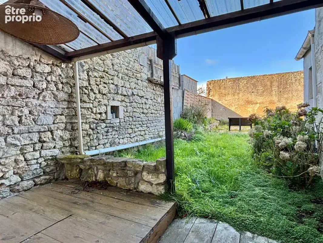 Propriété familiale de caractère au cœur du bourg - photo 17