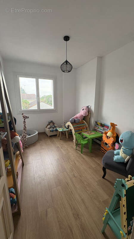 Agréable maison 8 pieces avec jardin et garage individuel - photo 6