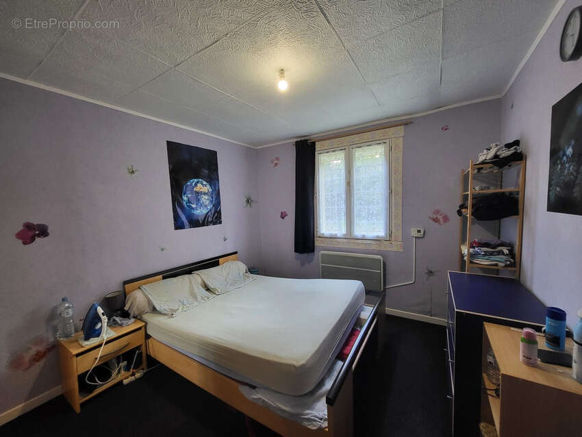 Maison à SAURET-BESSERVE