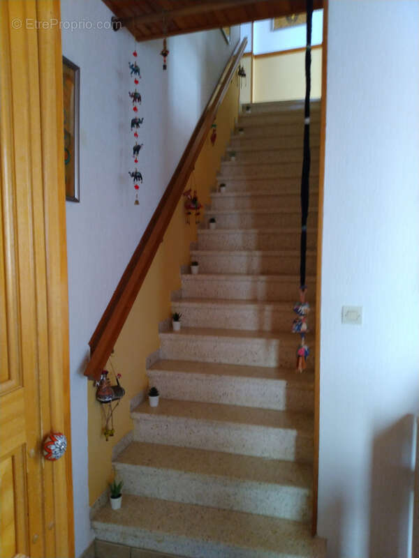 Maison à PUYLAROQUE