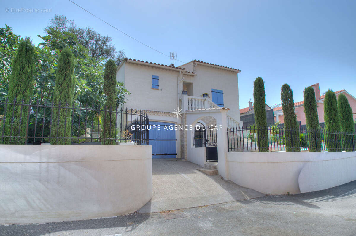 Maison à SAINT-RAPHAEL