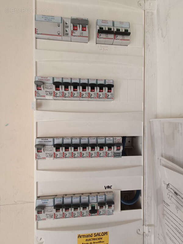 Bureaux 114 m² au rdc à 100m de la place Michelet - photo 10