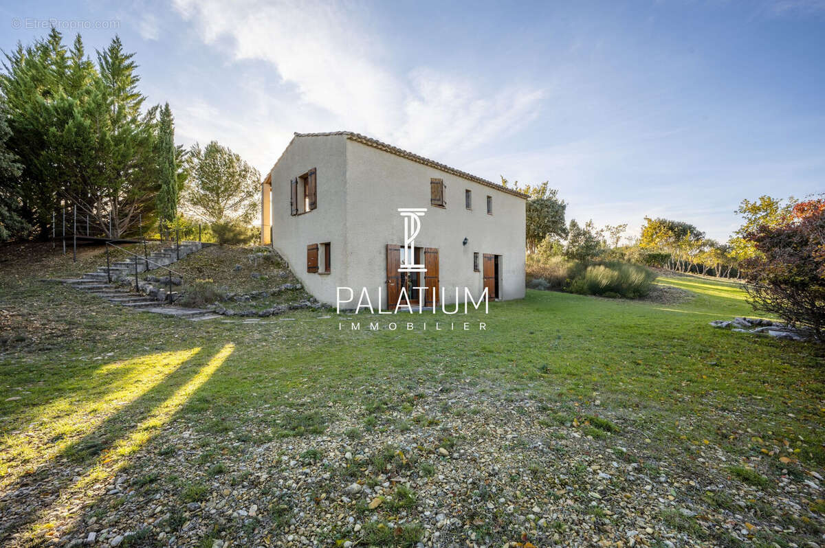 Maison 73 m² à Esparron-De-Verdon  - photo 3