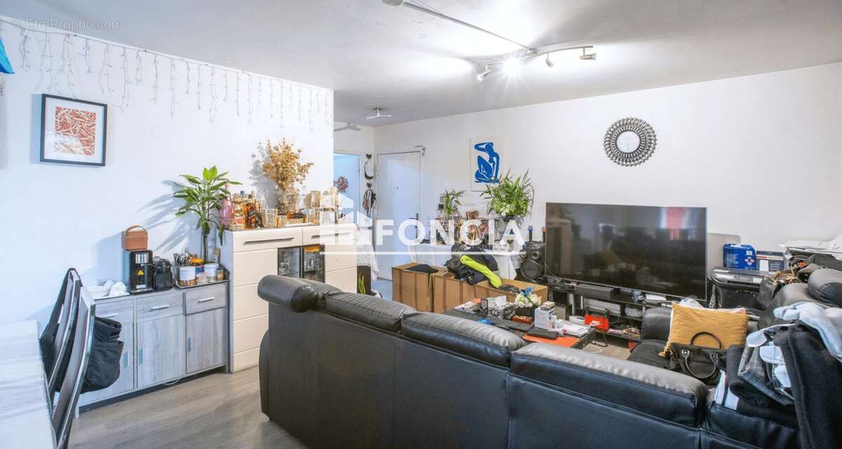 Appartement à L&#039;ILE-SAINT-DENIS