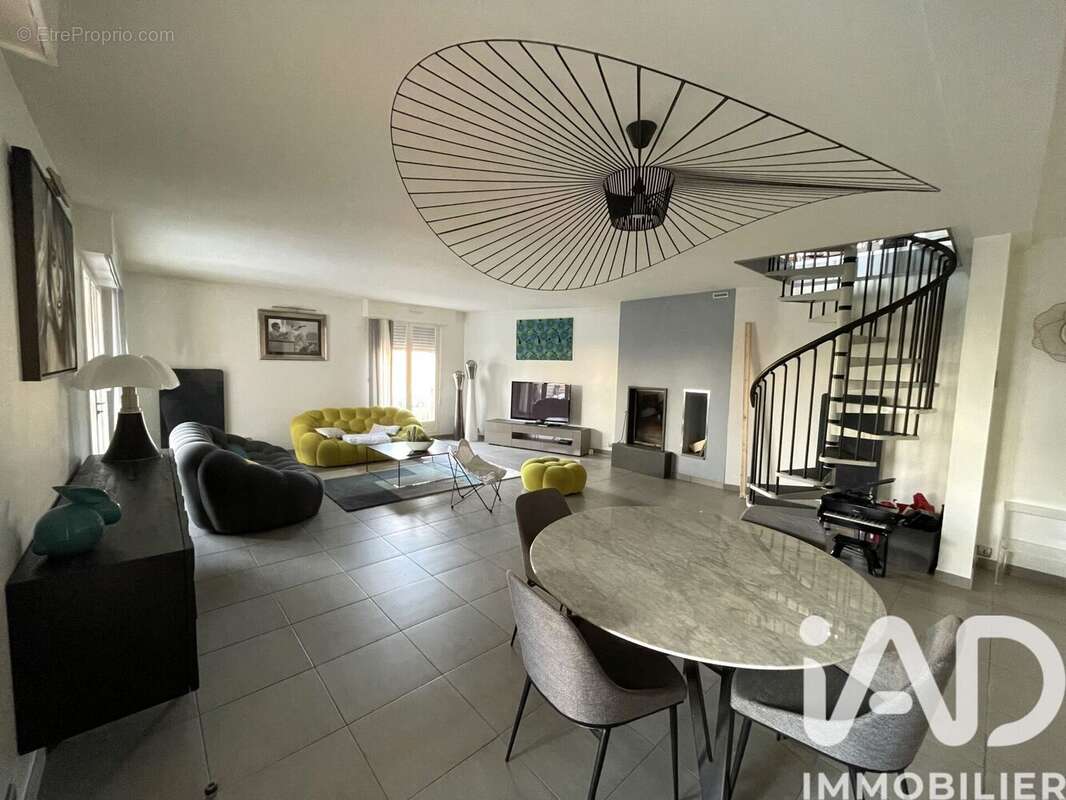 Maison 350 m² à Amiens  - photo 3