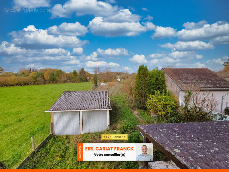 Maison en pierre de 126 m2 sur etage, l’ensemble sur 1550 m² de terrain clos avec des dependances - photo 3
