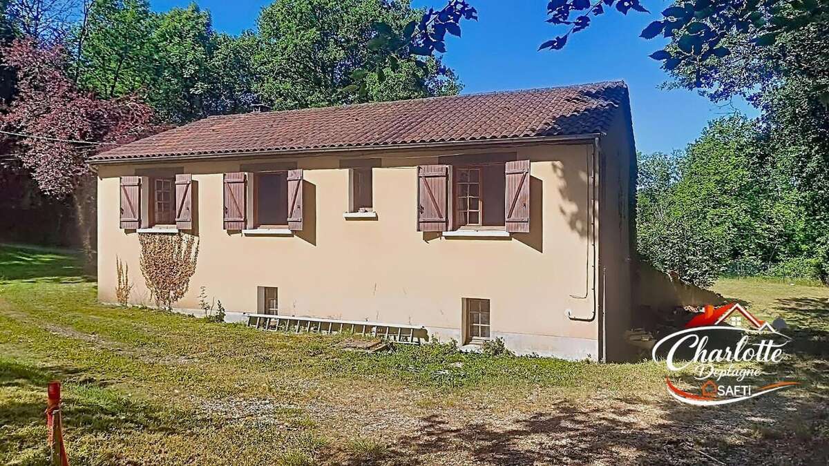 Photo 3 - Maison à CHAMPAGNAC-DE-BELAIR