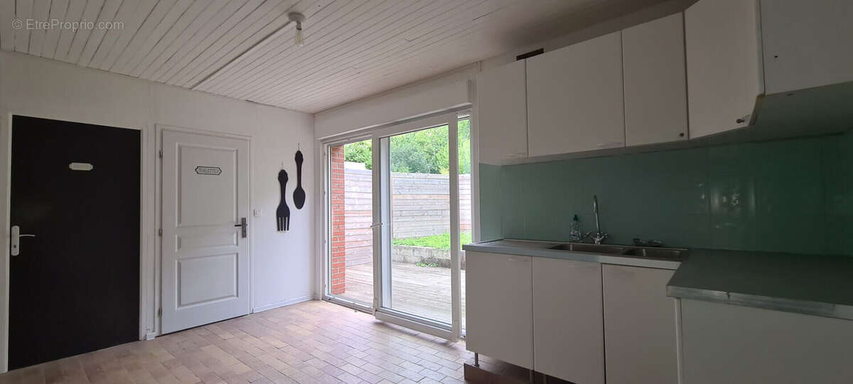 Maison à JENLAIN