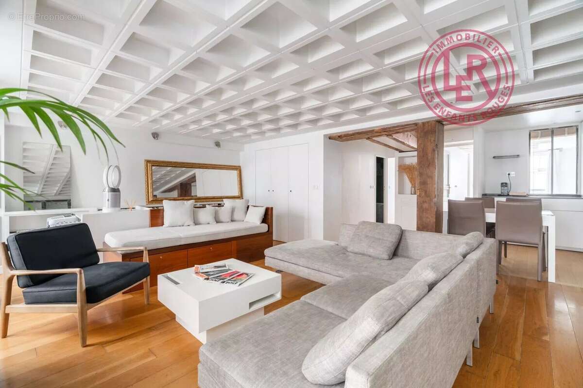 Appartement à PARIS-4E