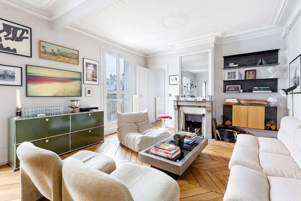 Appartement à PARIS-18E