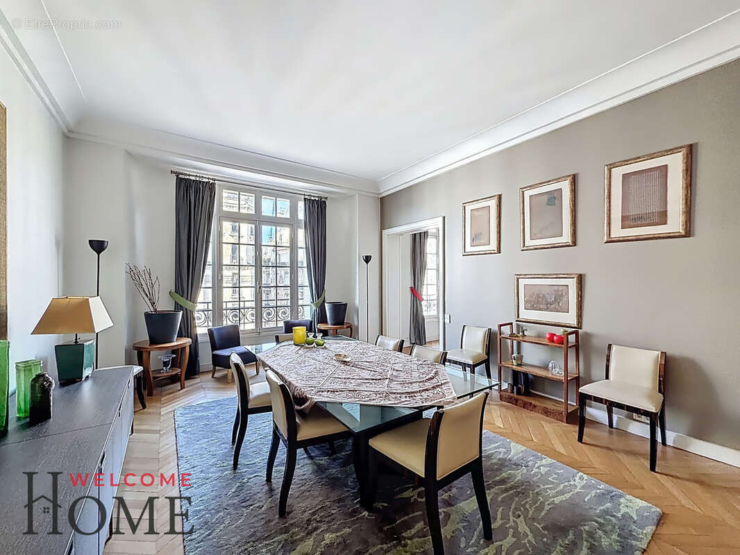 Appartement à PARIS-6E