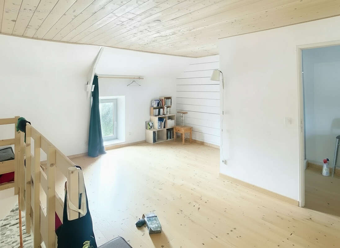 Maison à LA FEUILLIE