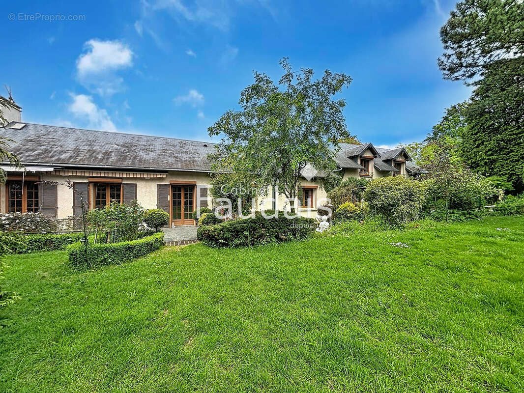 Maison à MONTS-EN-BESSIN