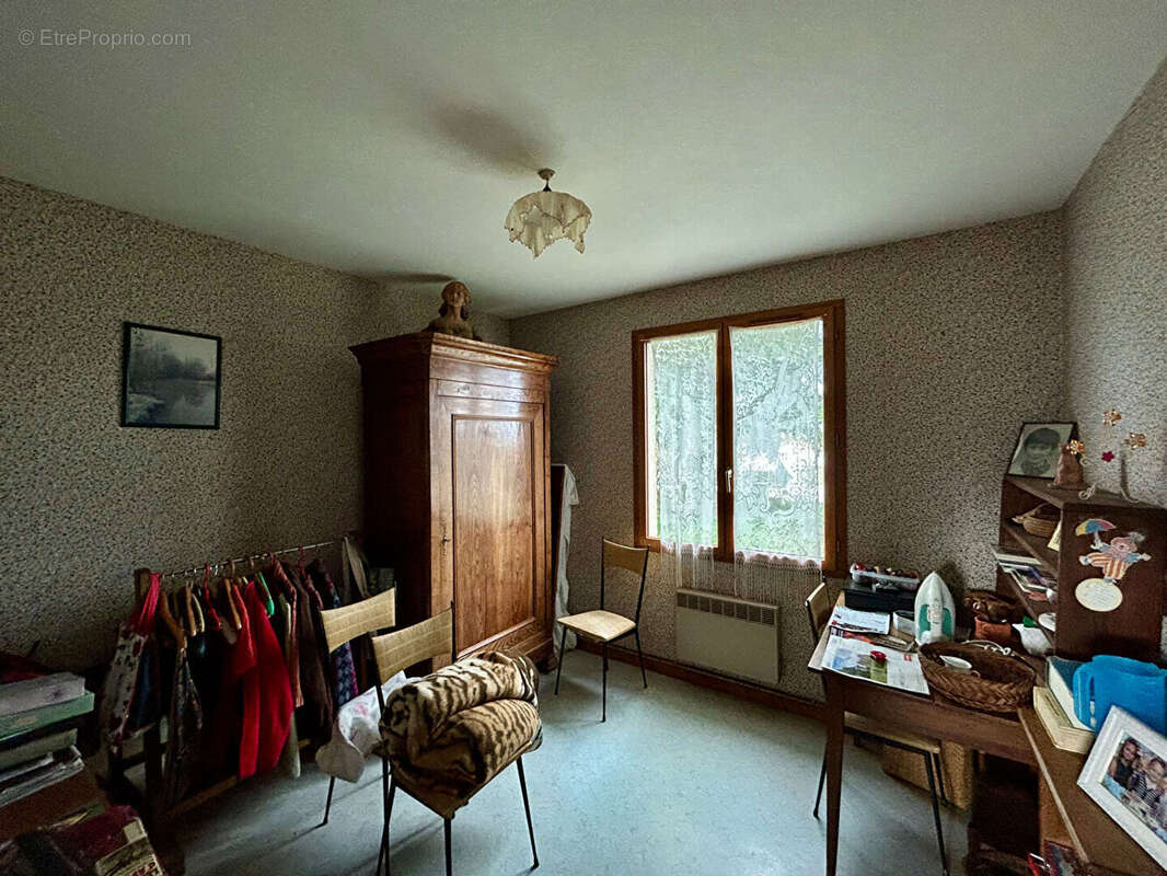 Maison à SAINTE-NEOMAYE