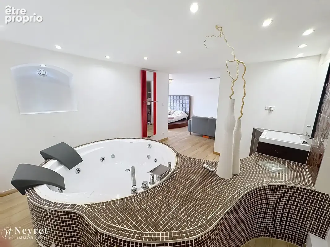Saint Joseph Maison individuelle de 147m2 implantée sur 800m2 de terrain avec piscine - photo 8