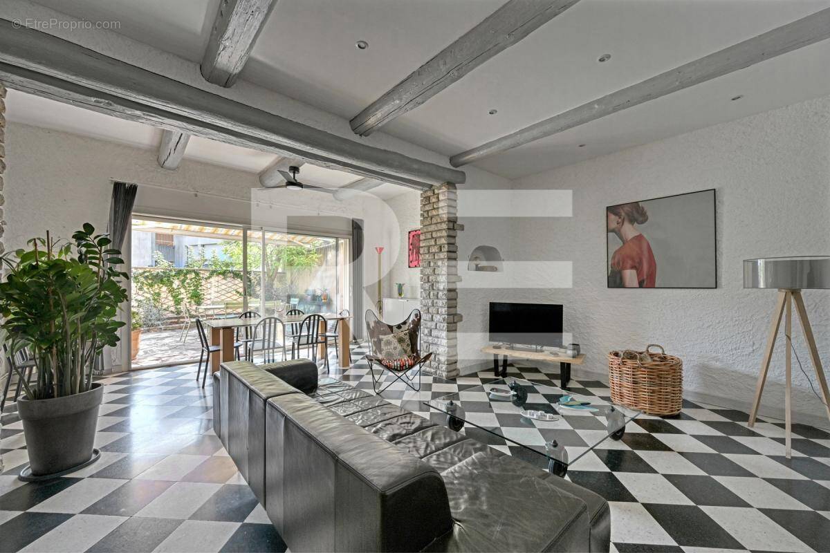 Appartement à NIMES