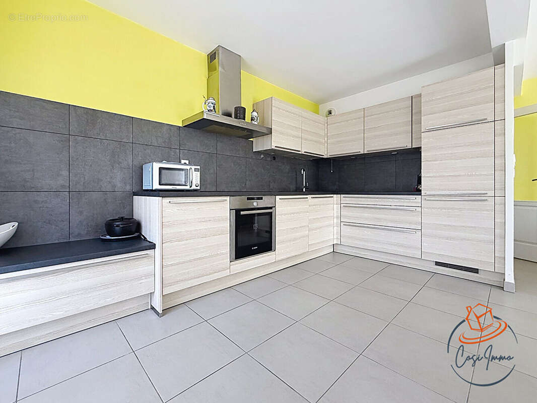 Appartement à SAINT-GENIS-POUILLY