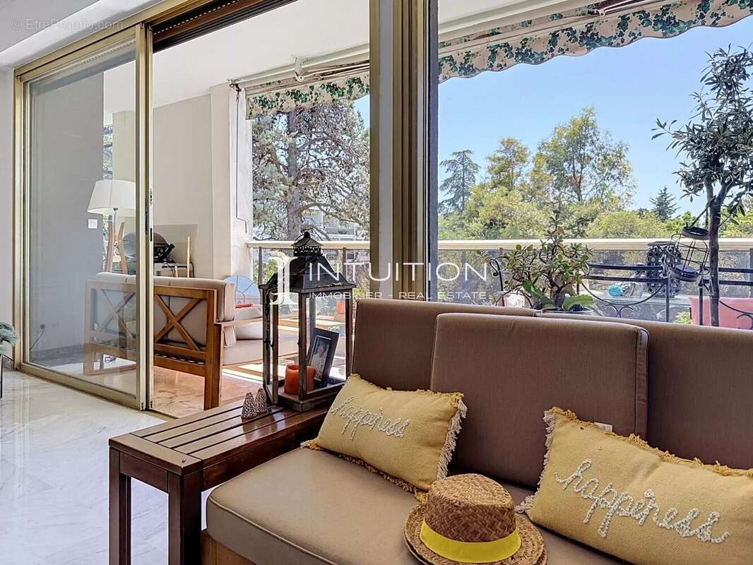 Cannes - Bénéfiat : Appartement 4 pièces traversant avec terrasses - photo 7