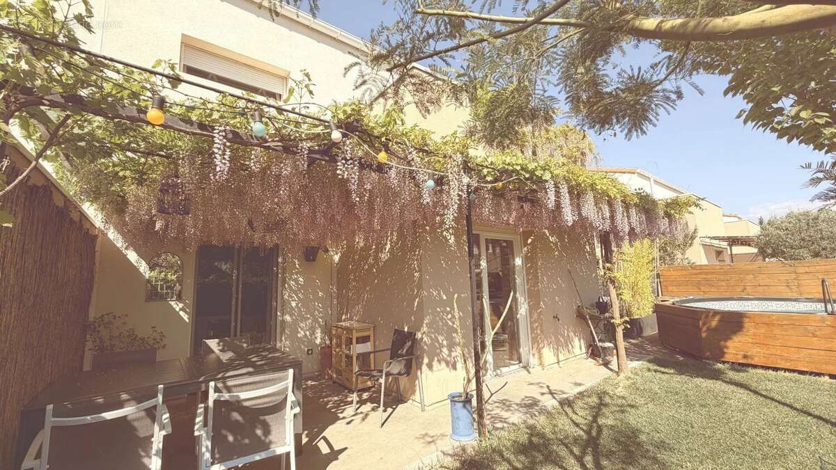 Maison à POURRIERES