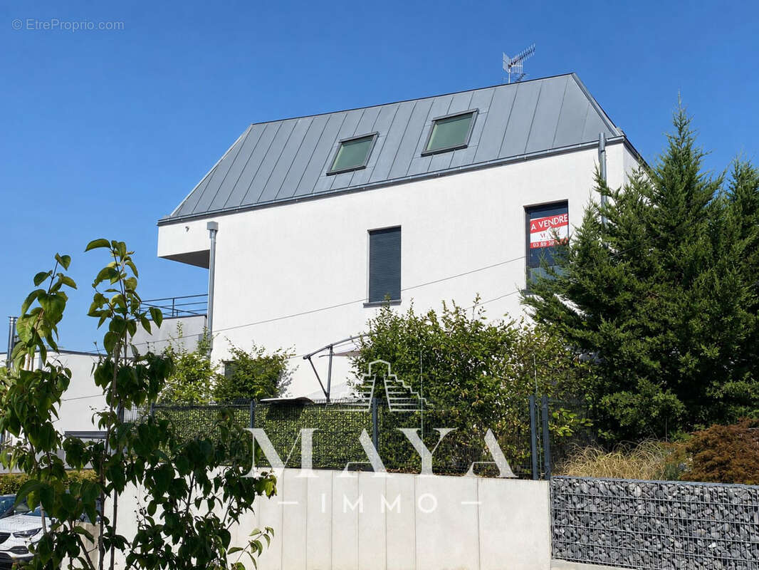Saint-Louis, Appartement F3 avec terrasse et garage double - photo 8