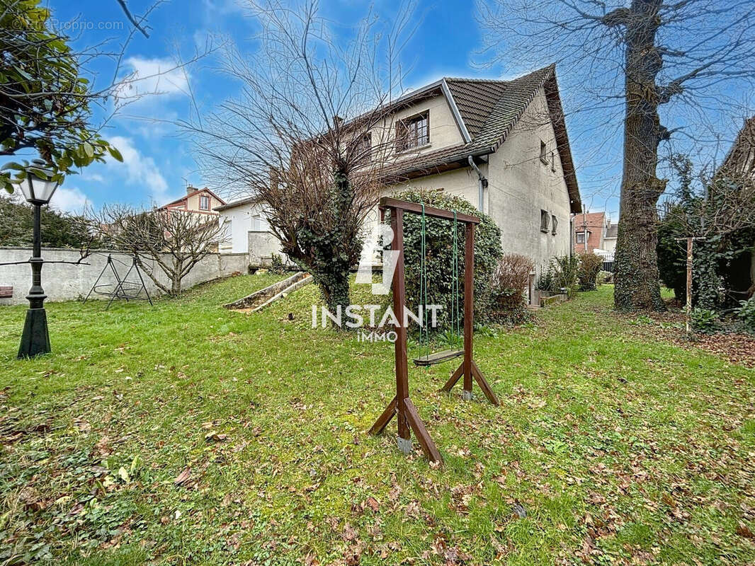 Maison à LIVRY-GARGAN