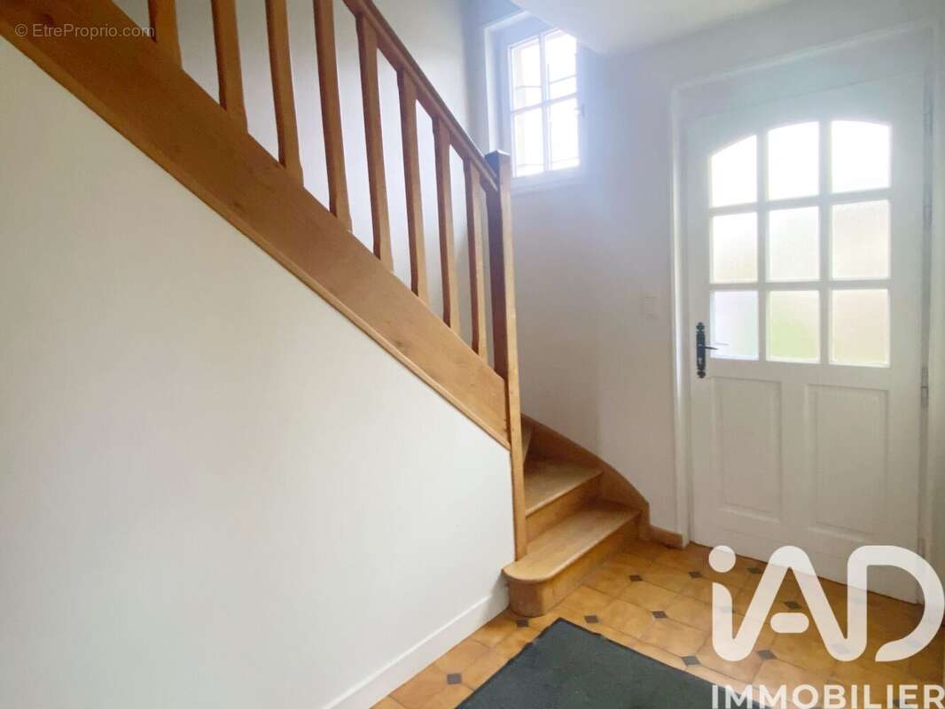 Photo 2 - Maison à COMPIEGNE