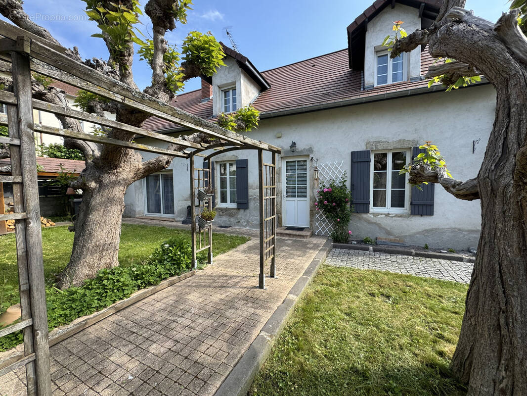 Maison à BELLERIVE-SUR-ALLIER