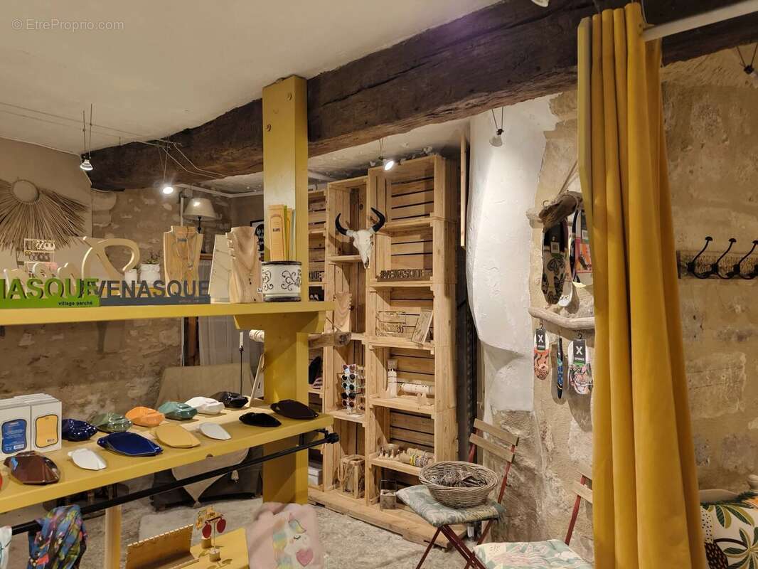 Appartement à VENASQUE