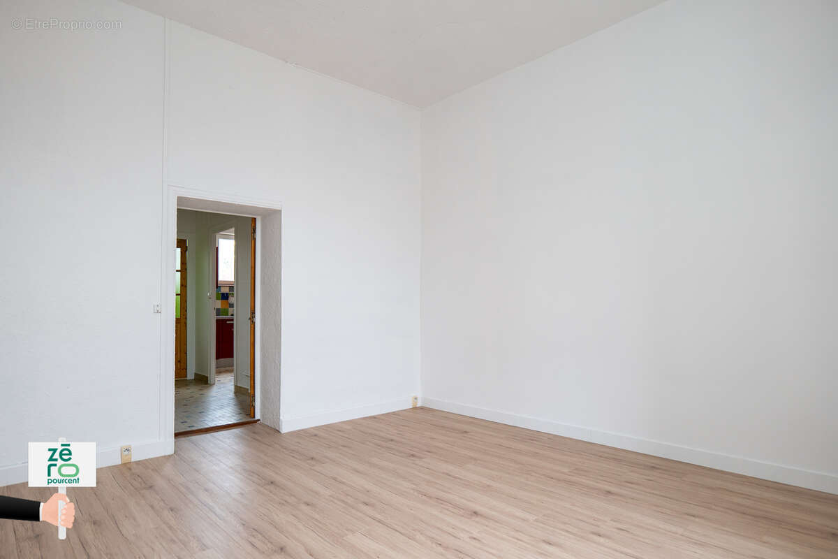 Maison à CHAMPAGNE-LES-MARAIS