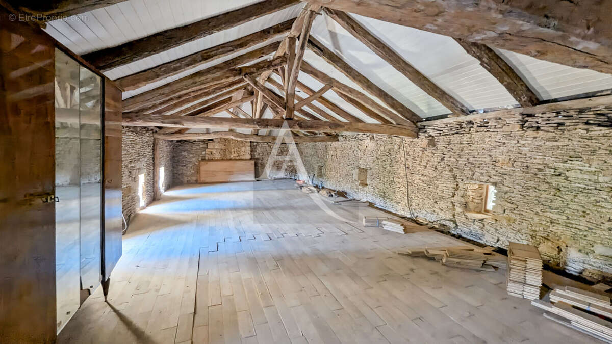 Maison à SAINT-FRONT-SUR-LEMANCE