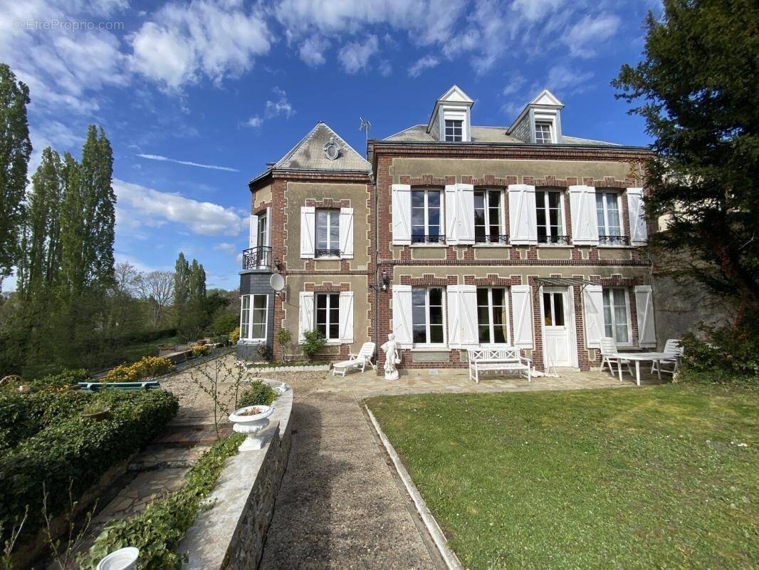 Maison à DAMVILLE