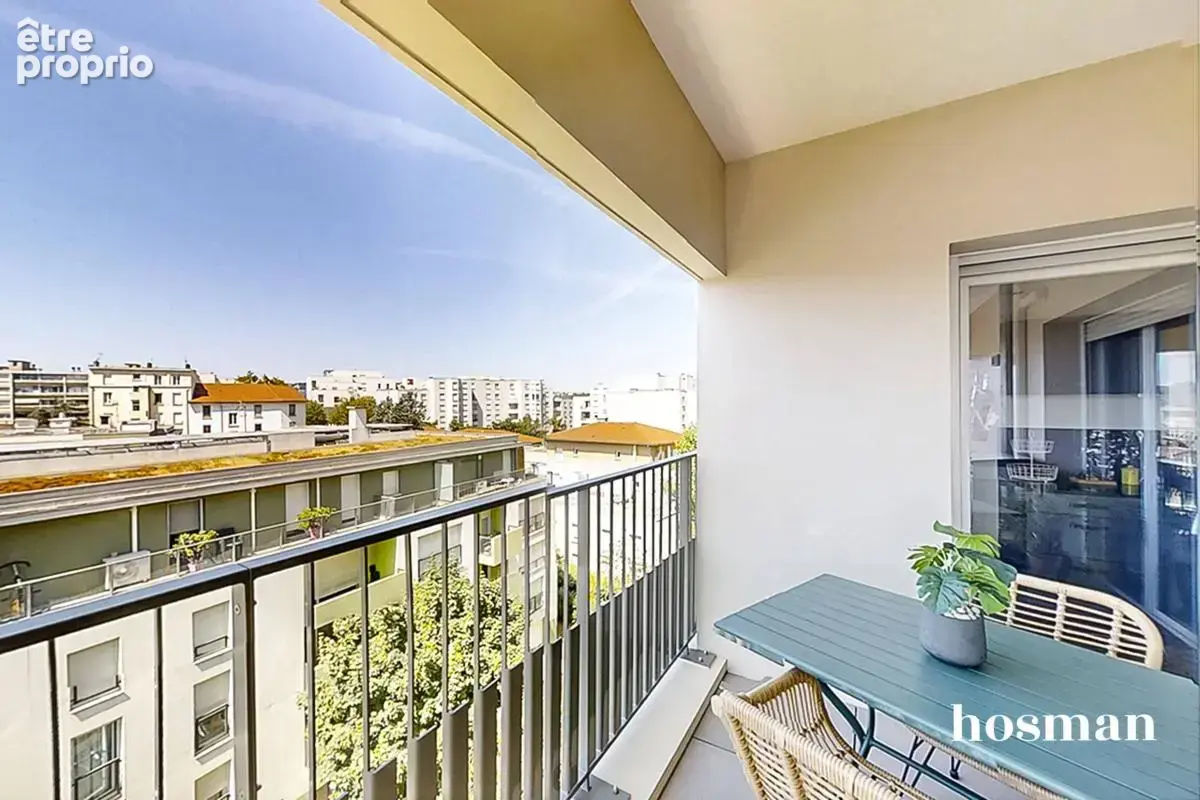Appartement 2 pièces de 74,2 m² avec terrasse et box fermé - Rue Colonel Arnaud Beltrame, Lyon - photo 7