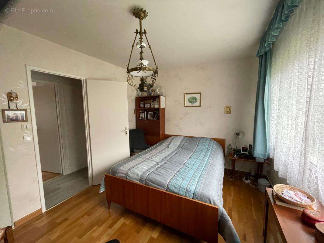 Maison à MOGNEVILLE