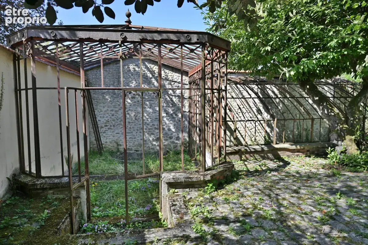 Exclusivité  Expertimo  Maison de caractére offrant élégance, histoire,  prestations raffinées et discrétion a - photo 17