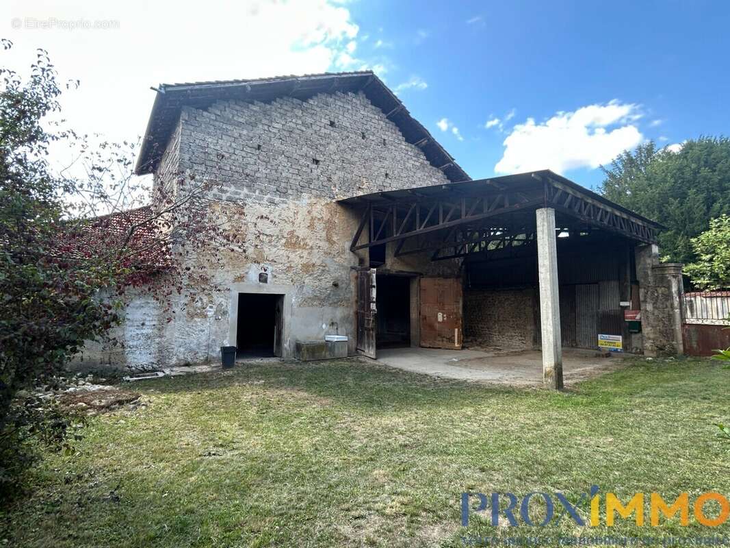 Maison à LA FRETTE