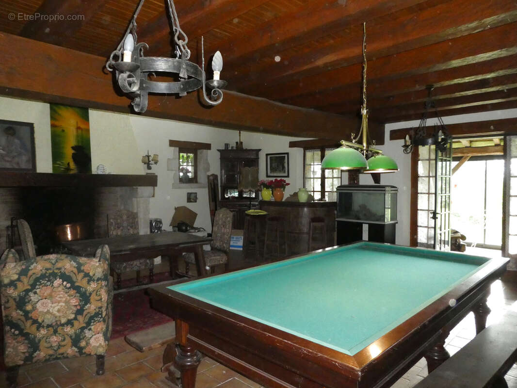 Maison à MONTAIGU-DE-QUERCY