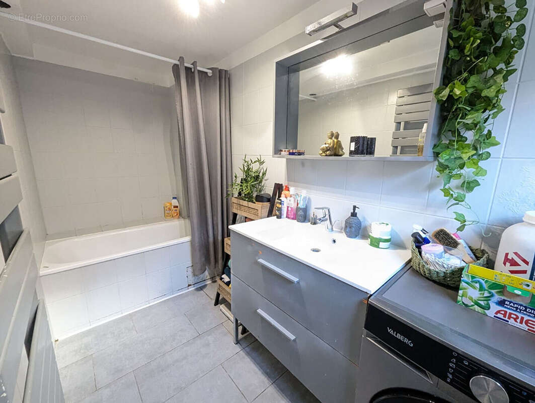 Appartement à FONTENAY-SOUS-BOIS