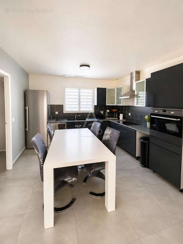maison T4 garage - photo 3