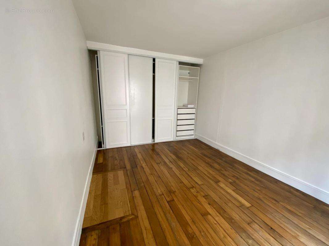Appartement à PARIS-14E