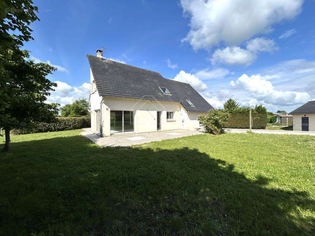 Maison récente 7 pièces 150 m² avec double garage, dépendance, box à chevaux et grand jardin de 1685 m² à Villegats - photo 24
