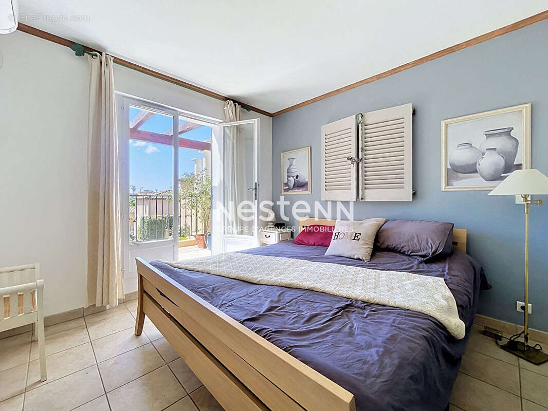 Golfe Juan - Maison 104m² - 5pièces - Garage - Calme - photo 9